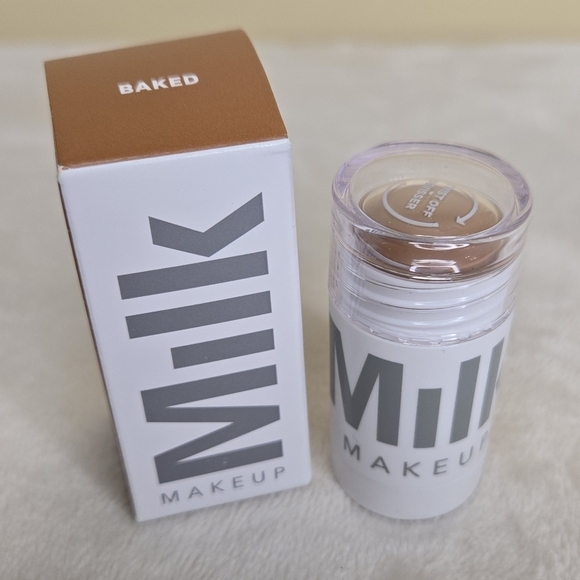 Milk Makeup (BAKED) Matte Cream Bronzer Stick 0.19 oz/5.7 g - Picture 1 of 13